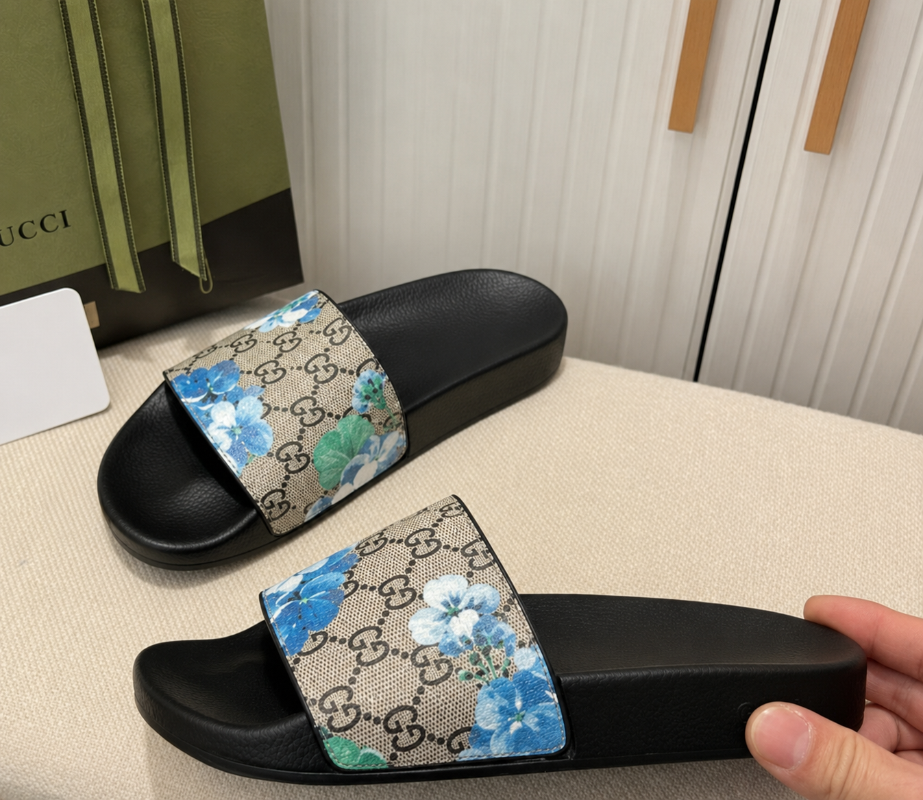 Gucci sliders