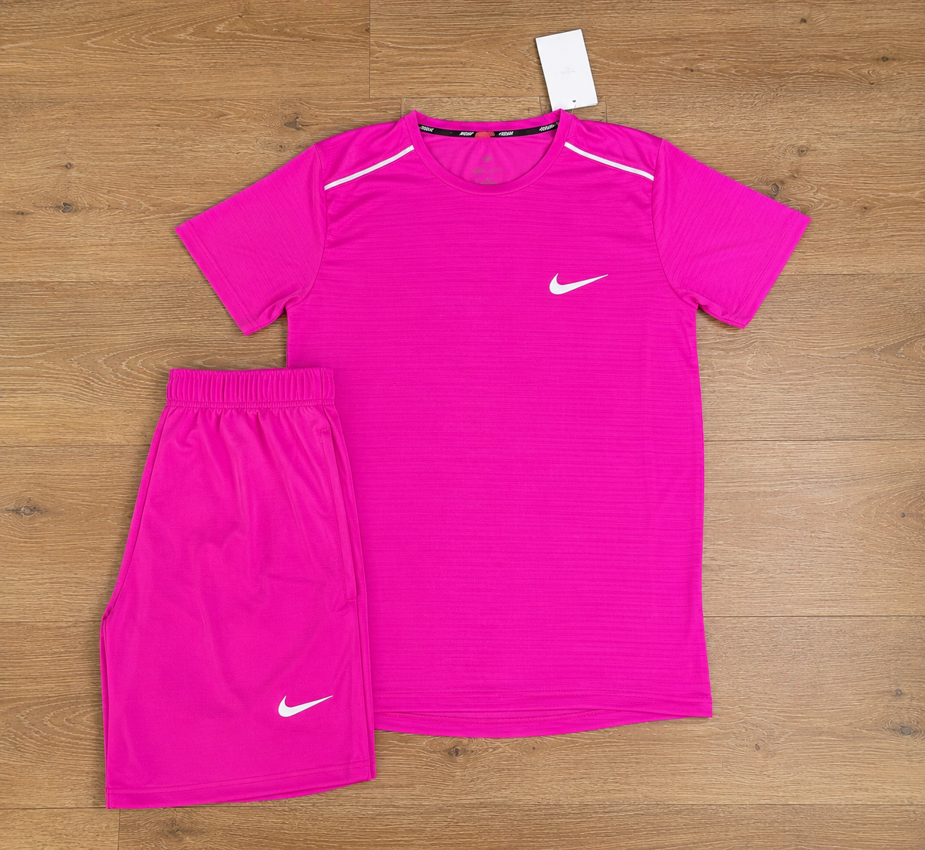 Bright pink Nike summer set
