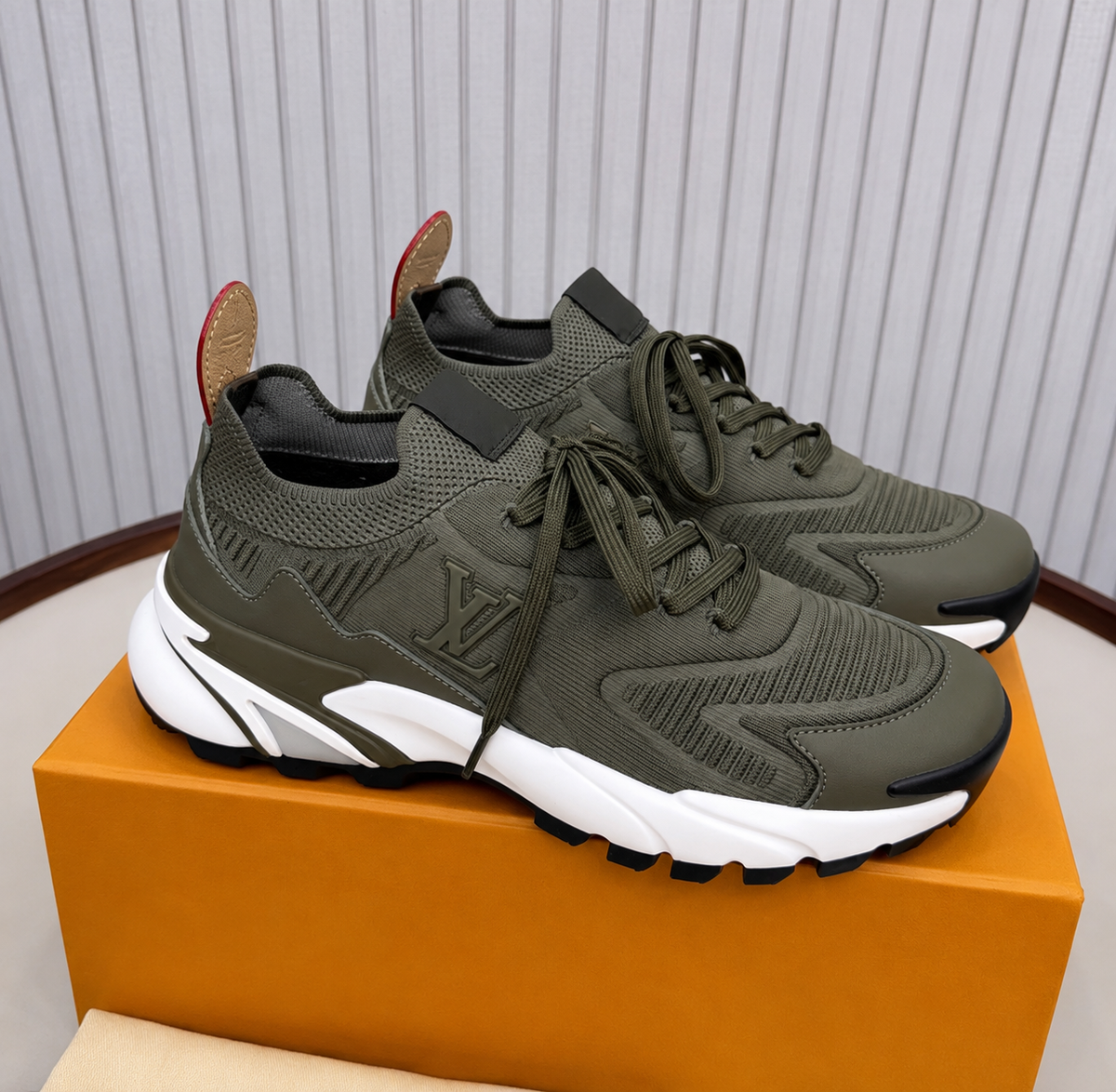 Lv trainers