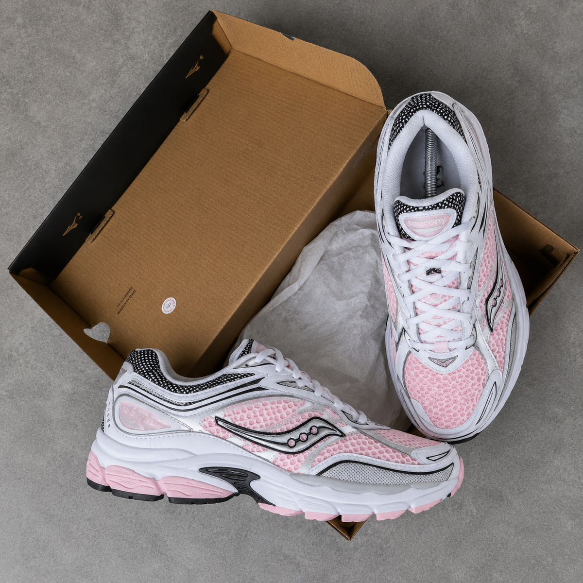 Saucony pink